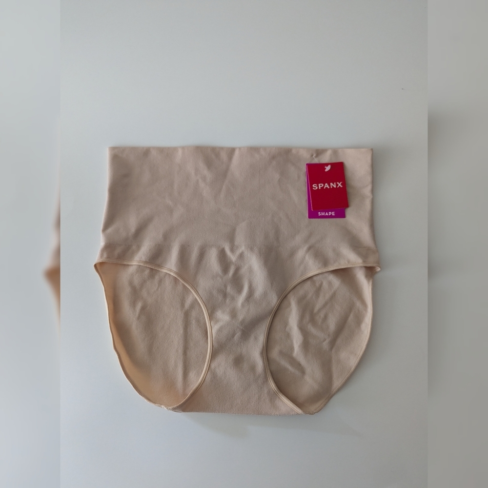 SPANX Everyday Shaping Panties